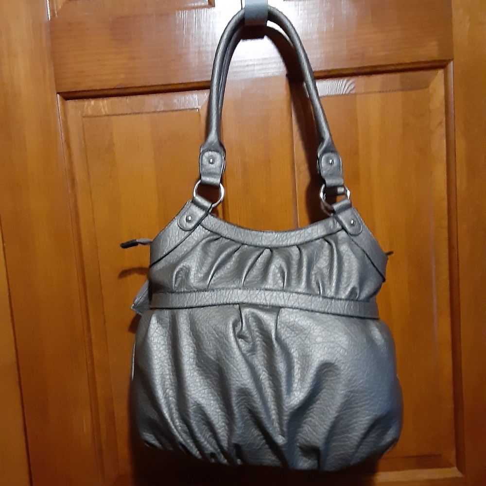 Strada Buttery Soft Vegan Leather Hobo Shoulder Bag & Coin-ID Holder Set - Picture 4 of 6